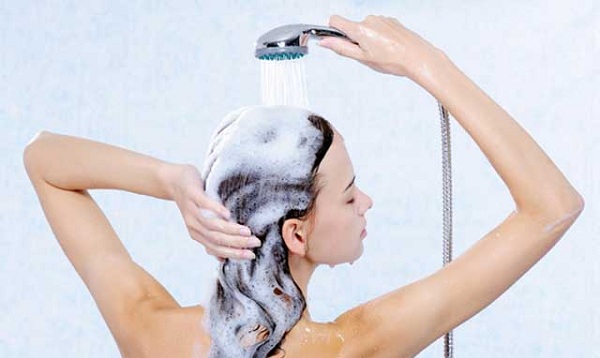 lavar-os-cabelos-todos-os-dias-faz-mal.jpg